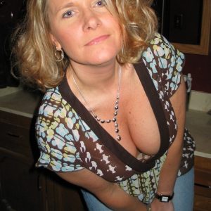 Nora - rencontre-Milf-Le Havre